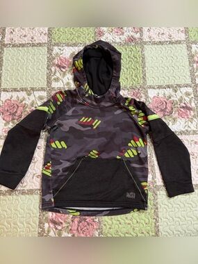 Russell Athletic Kids Camo Hoodie in Black, Gray & Neon Green